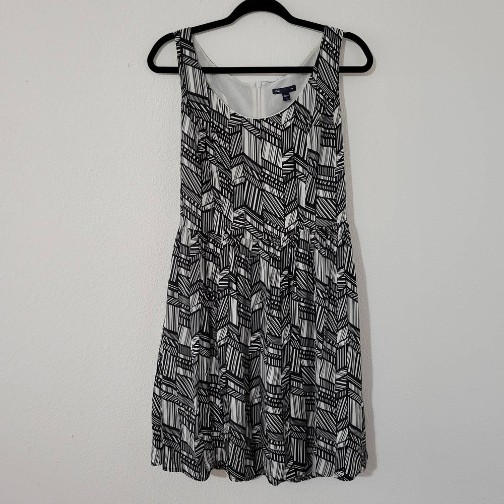 Gap Sleeveless Geometric Print Dress - Picture 1 of 8